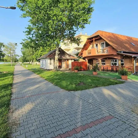 Lotus * Шиофок