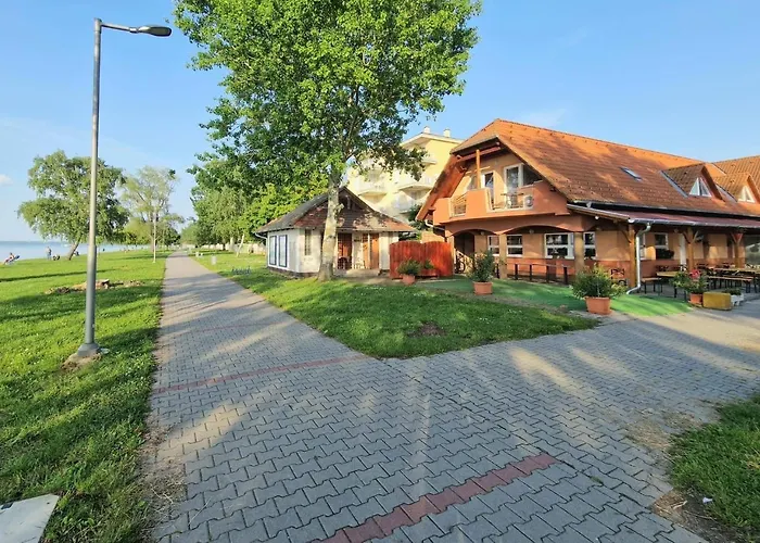 Lotus * שיופוק