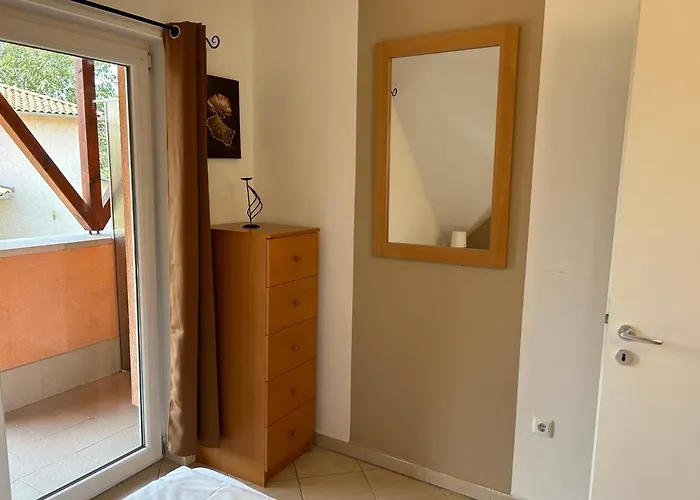 Lotus * שיופוק