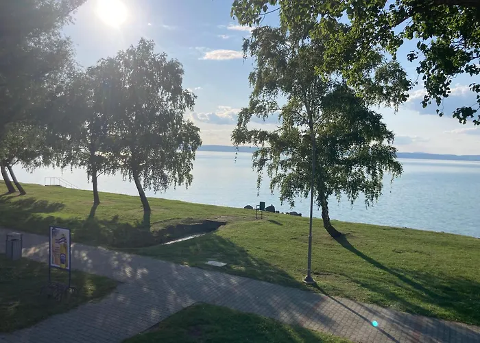 Lotus דירה שיופוק